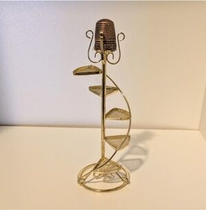 Elegant Gold Spiral Thimble Holder